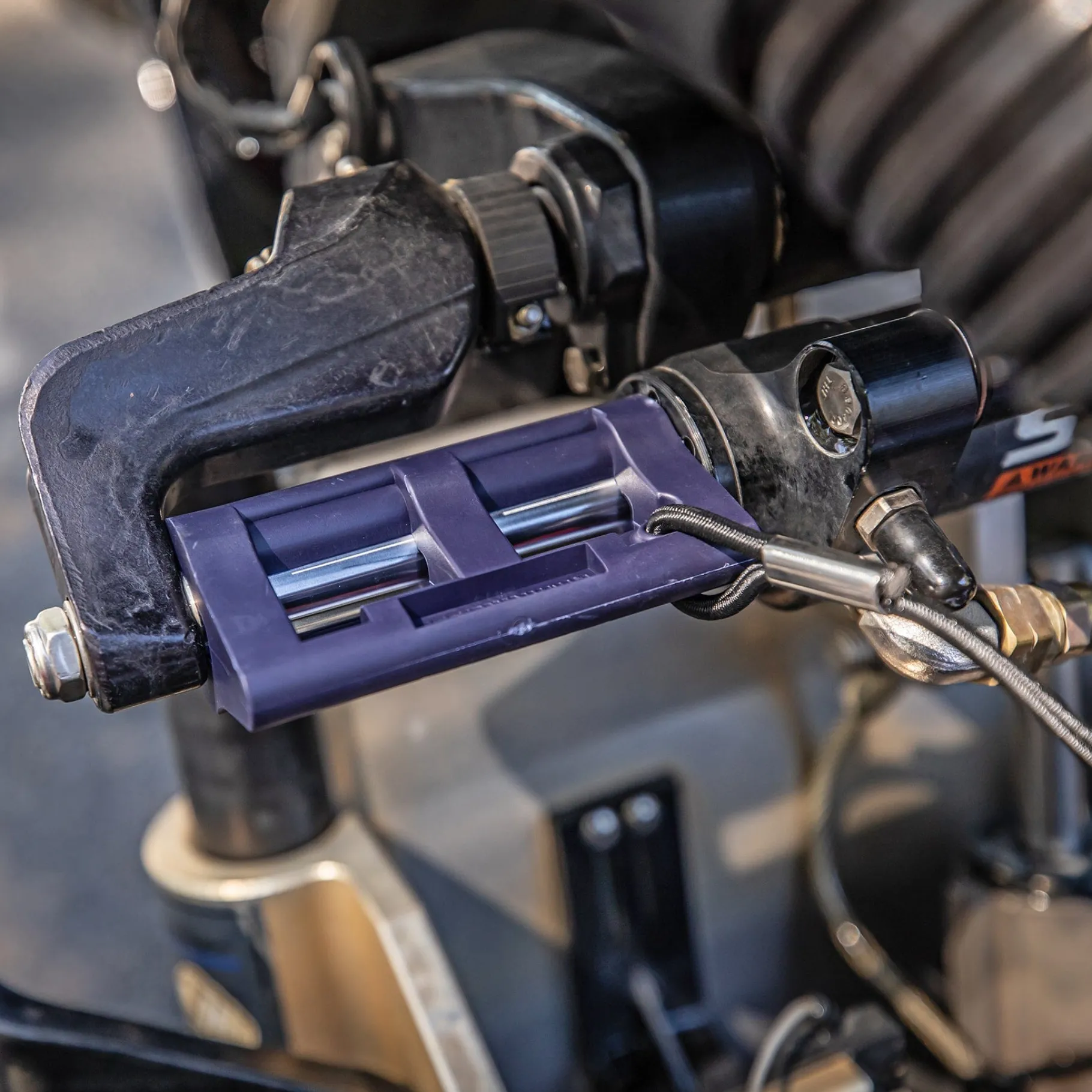 T-H Marine Boating Accessories-4" Steer Stop – Outboard Hydraulic Steering Lock for Secure Transport
