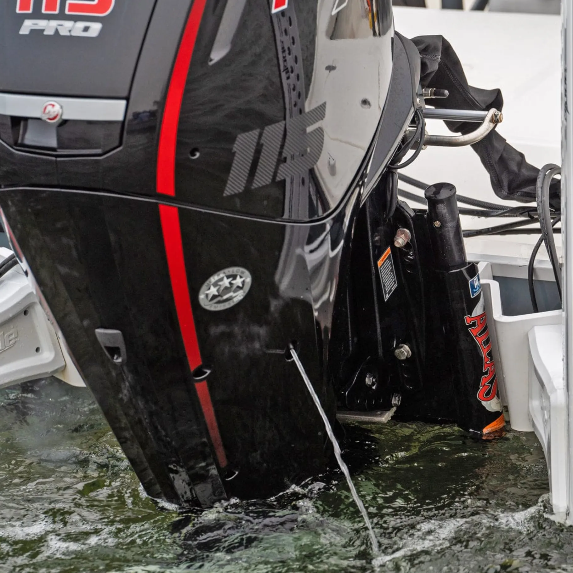 T-H Marine Jack Plates & Trim Units-ATLAS™ Hydraulic Jack Plate - Black